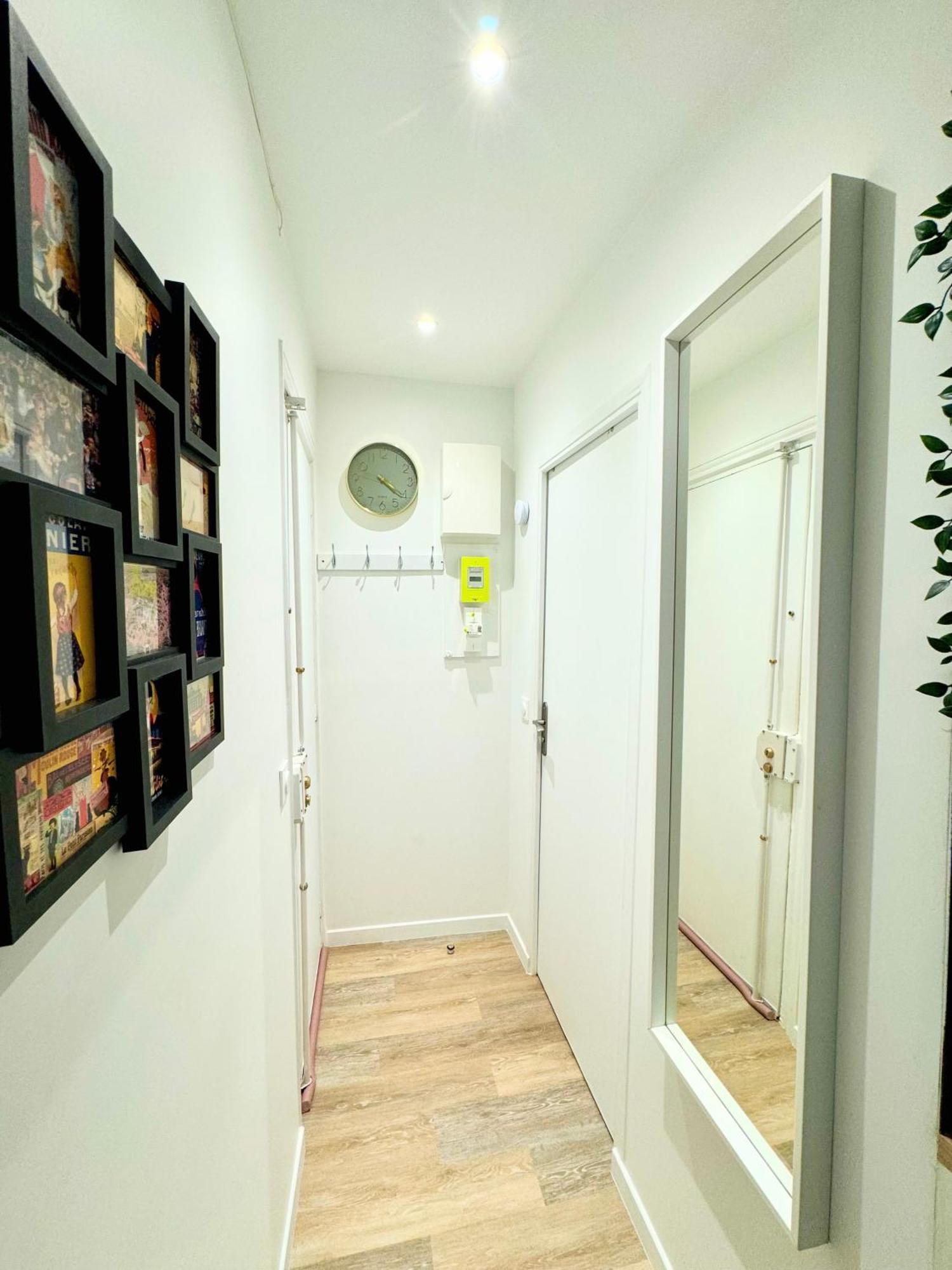 Amelie Poulain Studio In Heart Of Montmartre Paris Bagian luar foto